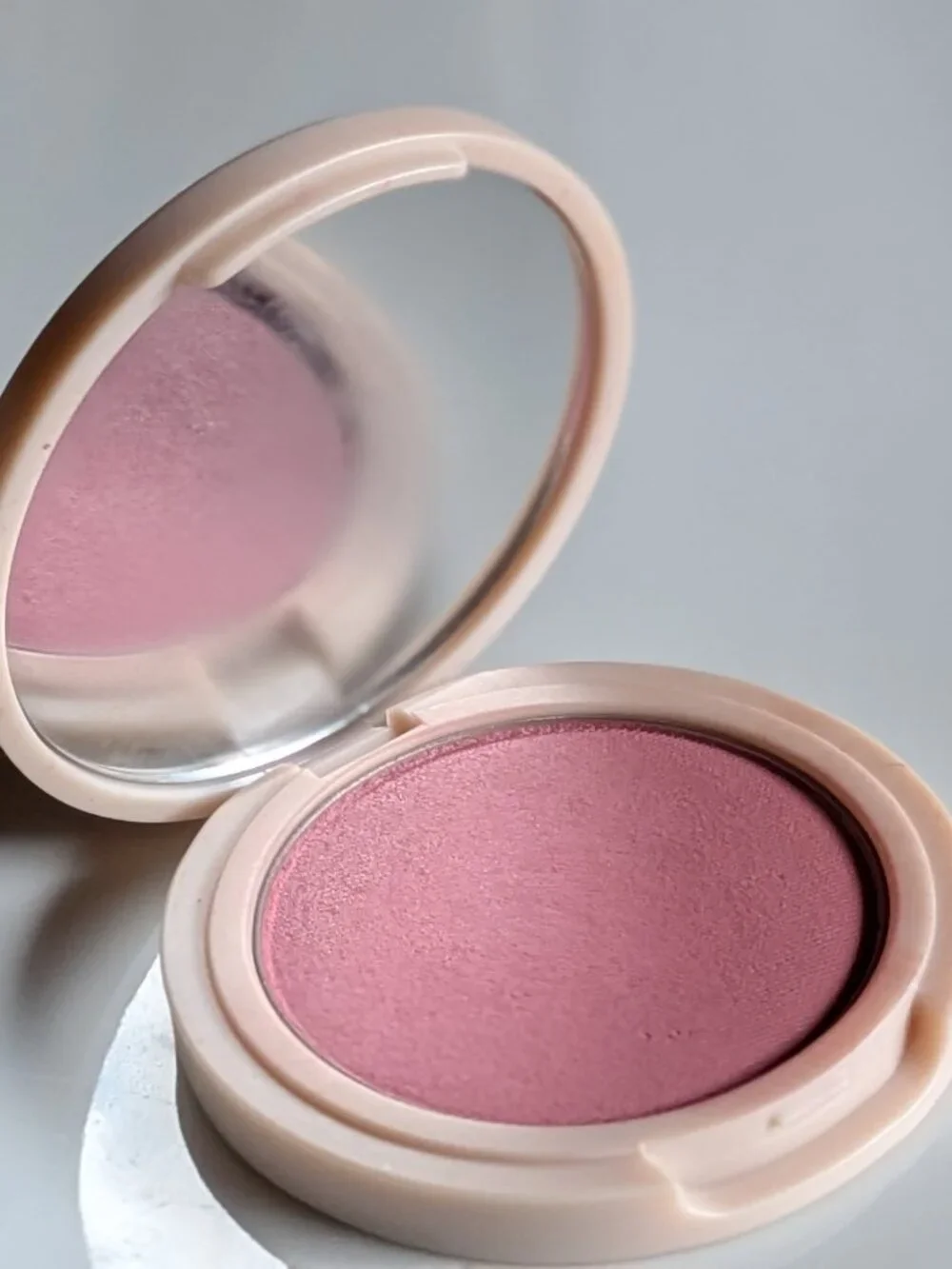 Jones Road rosy pink